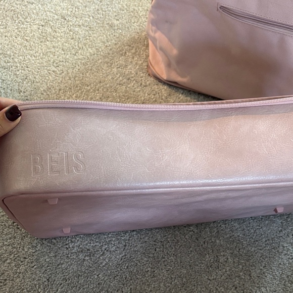 BEIS mini convertible weekender bag - Picture 3 of 9